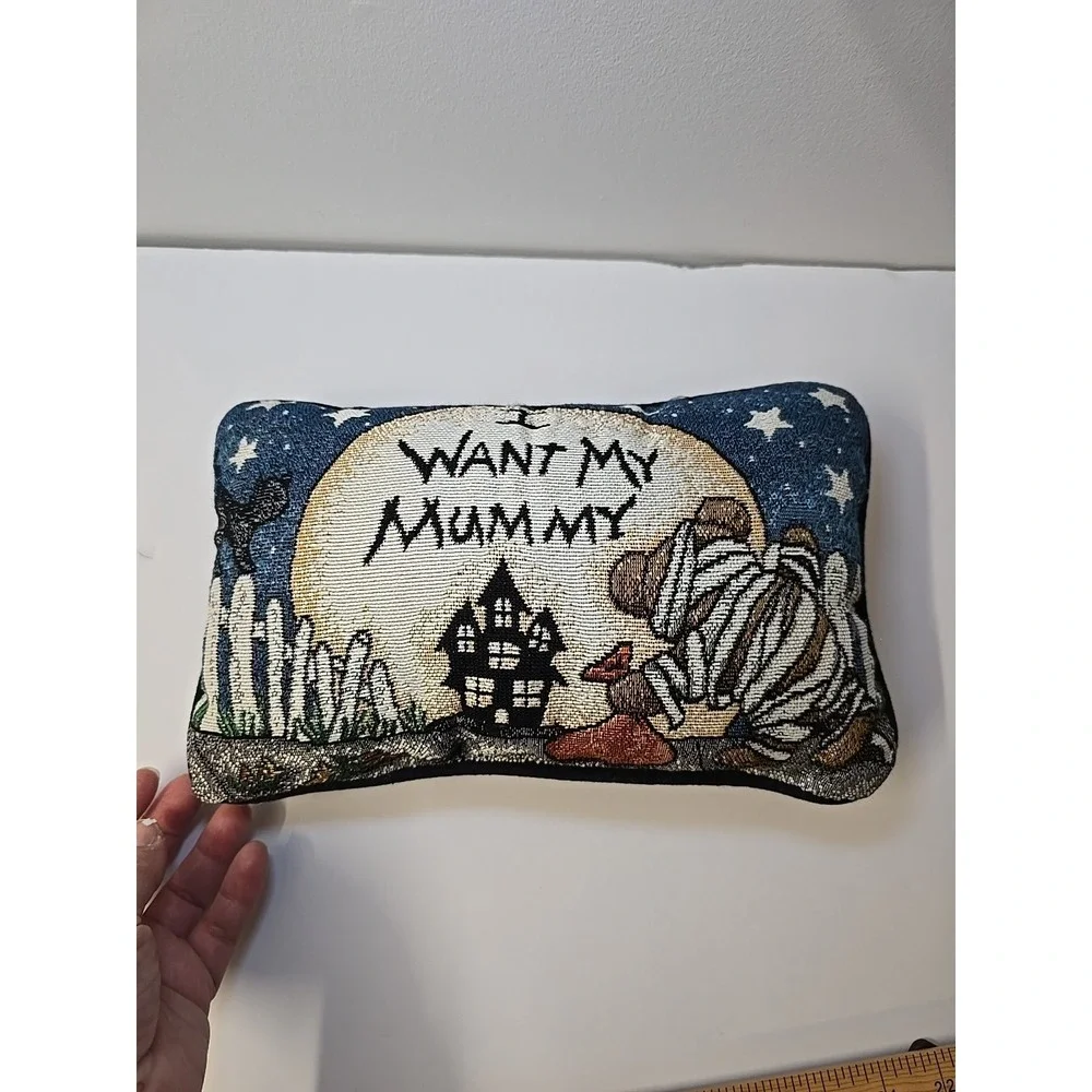 I Want My Mummy Bear/ Cat  Halloween Decorative Pillow